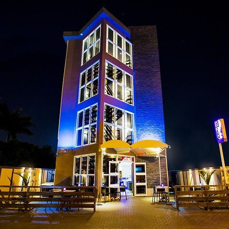 Q-Inn Boutique Hotel Paramaribo Luaran gambar